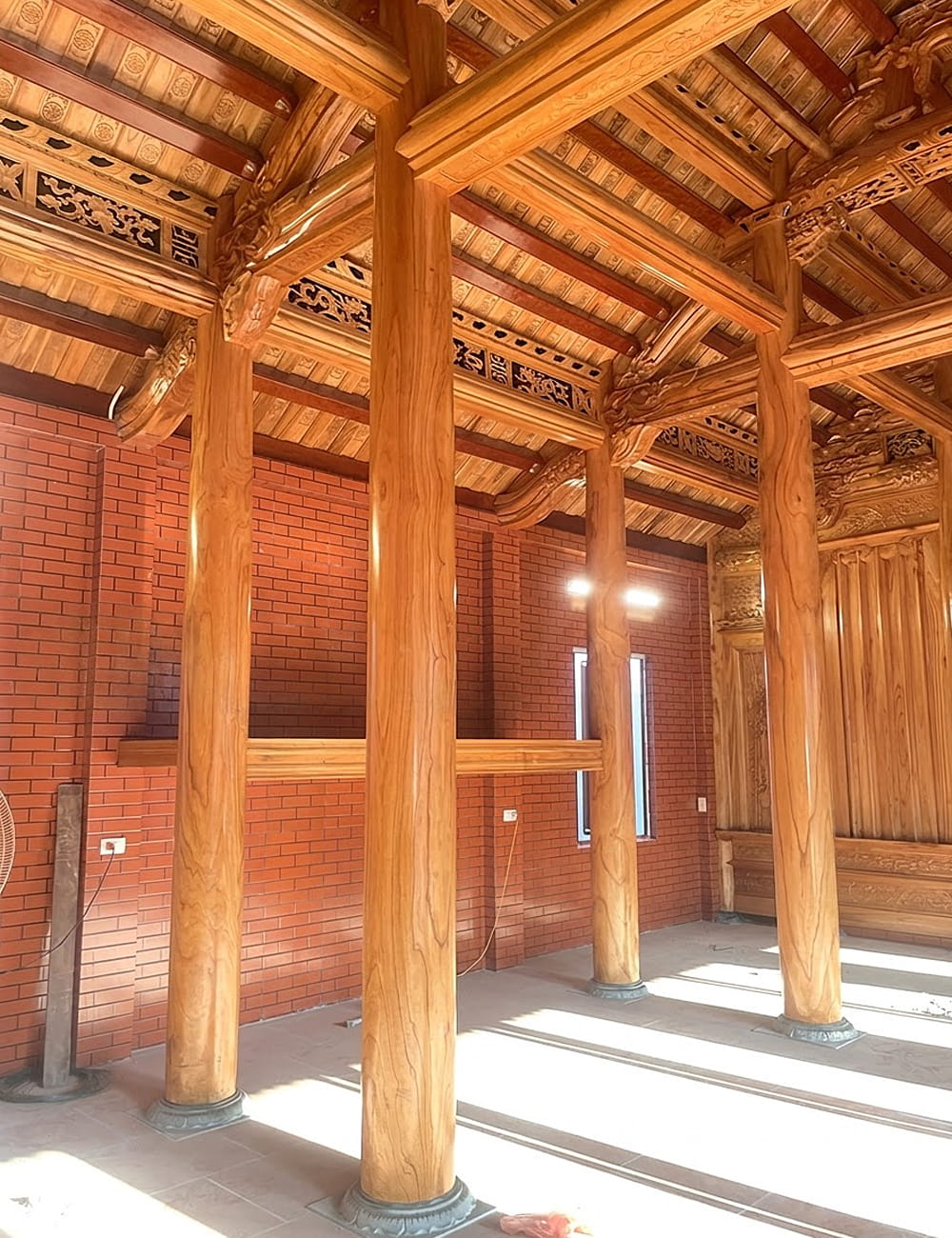Hoàn Thiện Nhà Gỗ 3 Gian 20 Cột Gỗ Xoan Ta Tại Thạch Thất – Hà Nội Hoàn Thiện Nhà Gỗ 3 Gian 20 Cột Gỗ Xoan Ta Tại Thạch Thất – Hà Nội