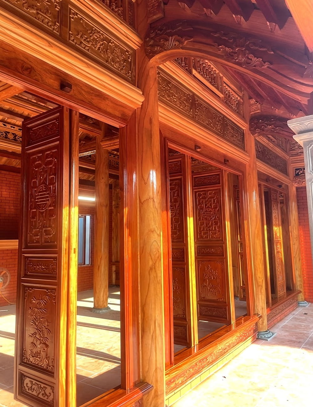 Hoàn Thiện Nhà Gỗ 3 Gian 20 Cột Gỗ Xoan Ta Tại Thạch Thất – Hà Nội Hoàn Thiện Nhà Gỗ 3 Gian 20 Cột Gỗ Xoan Ta Tại Thạch Thất – Hà Nội