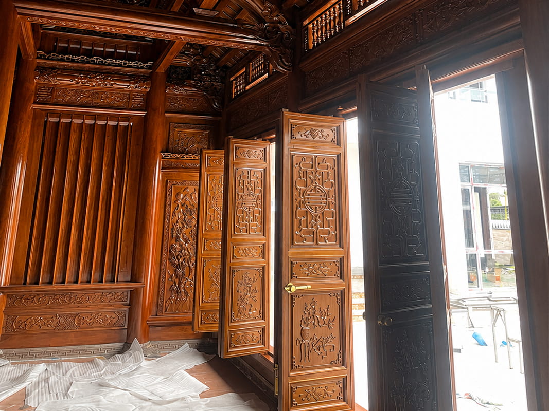 Hoàn Thiện Nhà Thờ 3 Gian Gỗ Lim Lào Tại Gia Lâm – Hà Nội
