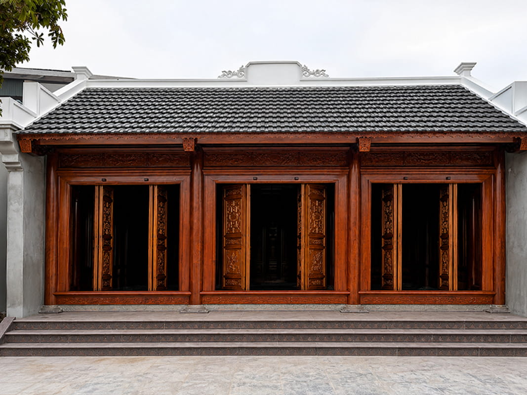 Hoàn Thiện Nhà Thờ 3 Gian Gỗ Lim Lào Tại Gia Lâm – Hà Nội