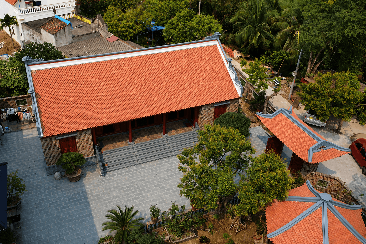 Hoàn Thiện Nhà Gỗ 5 Gian 2 Buồng Gói Tại Thanh Oai – Hà Nội - Bên ngoài nhà Hoàn Thiện Nhà Gỗ 5 Gian 2 Buồng Gói Tại Thanh Oai – Hà Nội - Bên ngoài nhà
