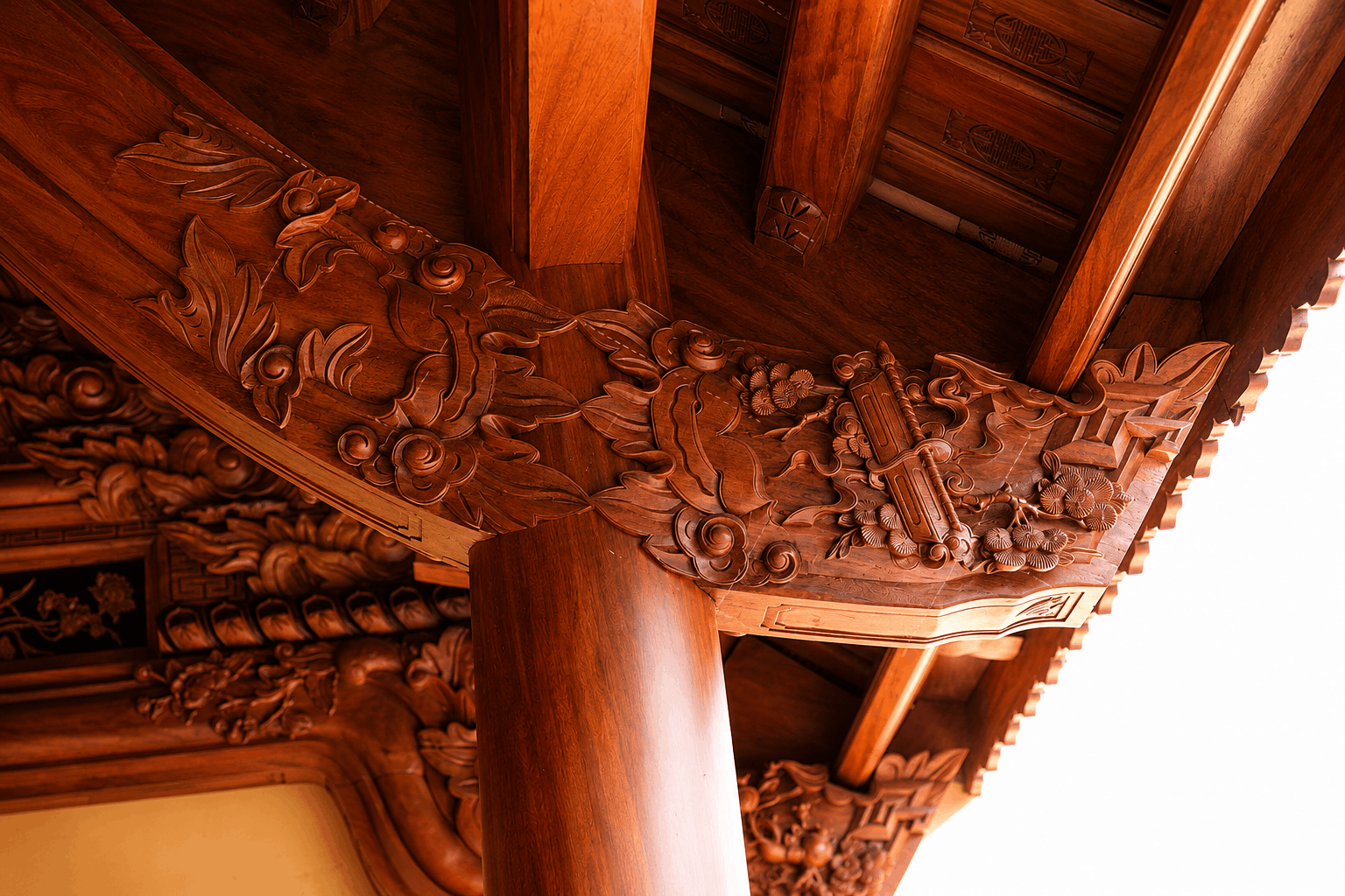 Phần hiên nhà thờ gỗ 3 gian